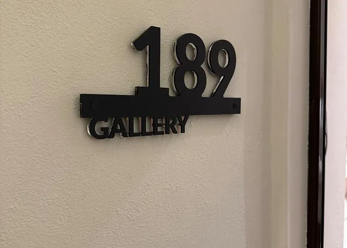 Vacanze Gallery 189 Vicino Stazione * 斯培西亚